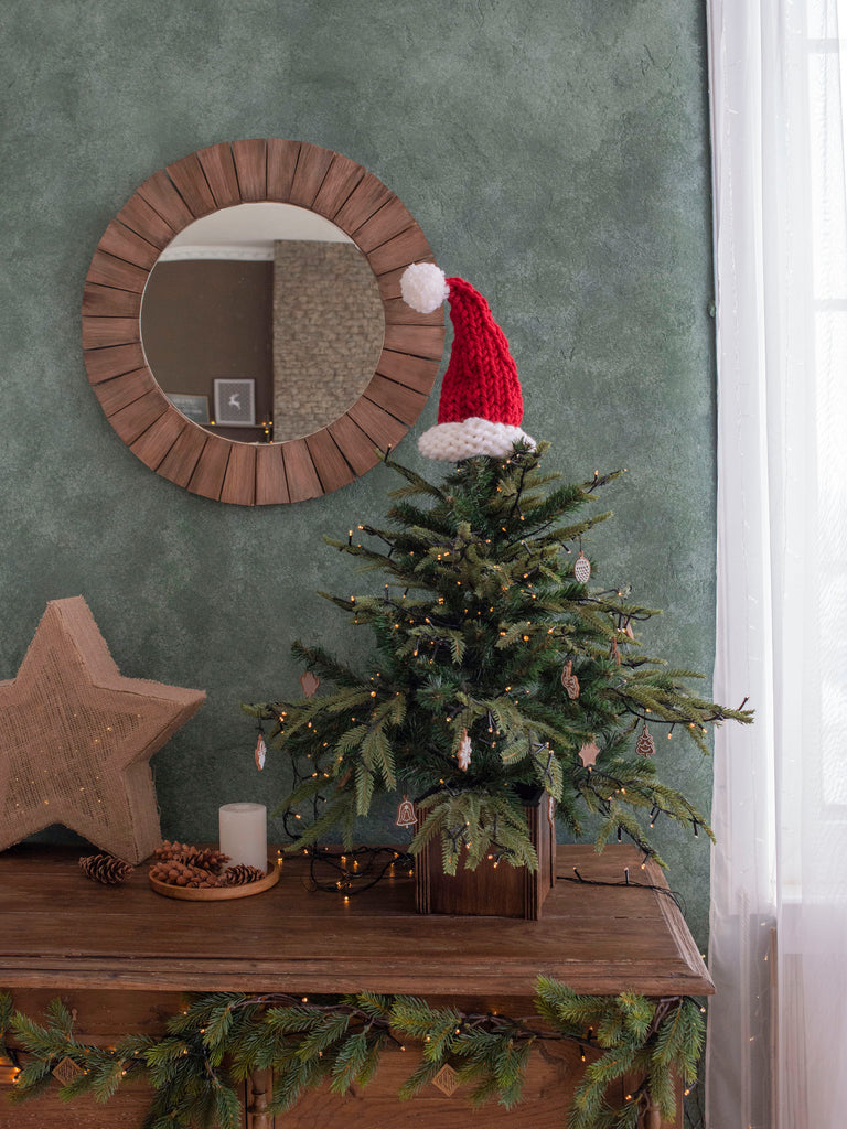 Red Christmas tree hat topper
