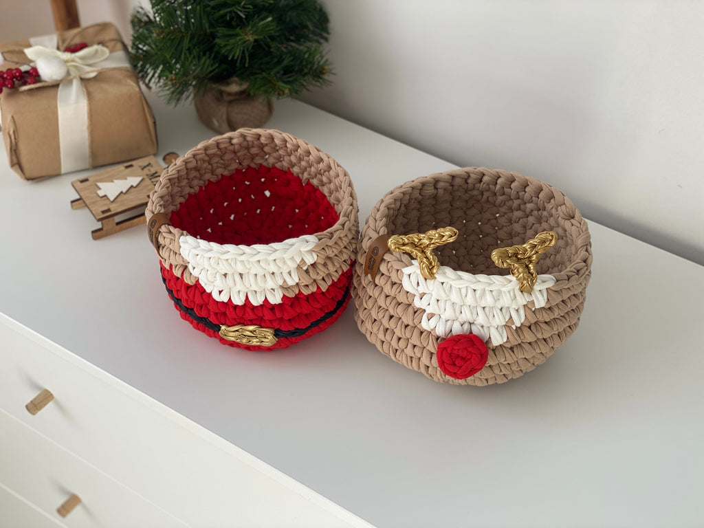 Christmas deer and Santa decoration baskets