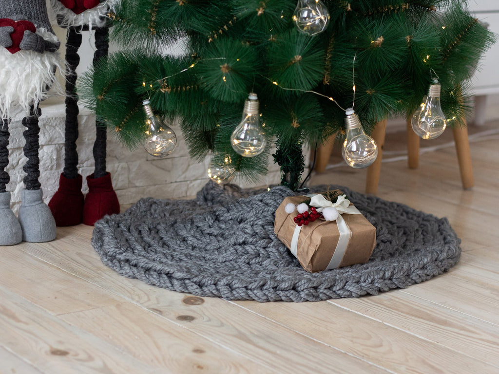 Chunky knit Christmas tree skirt grey Anzy Home